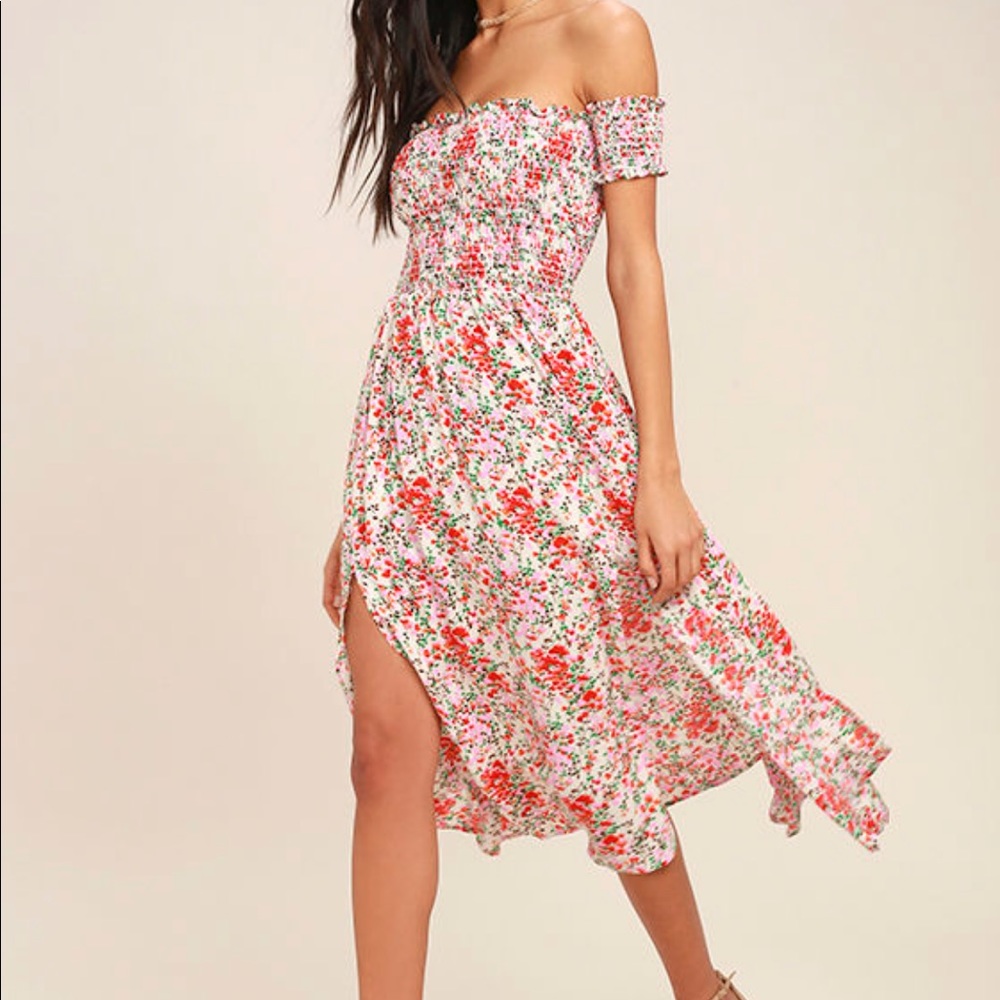 Lulus off the shoulder floral dress - brand new